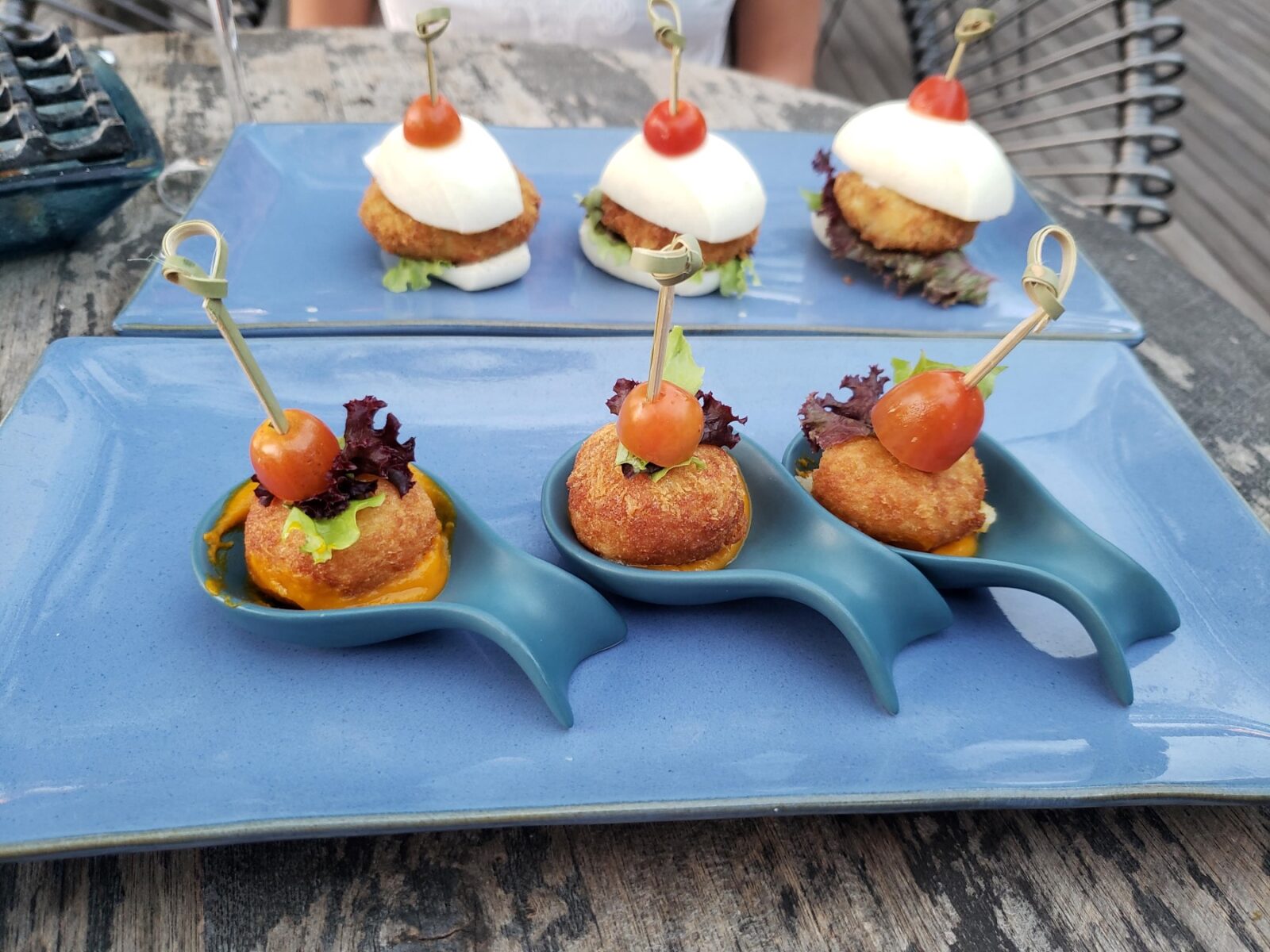 What to eat in Kuta. Bao buns and crab cakes at Anvaya Hotel in Kuta, Bali