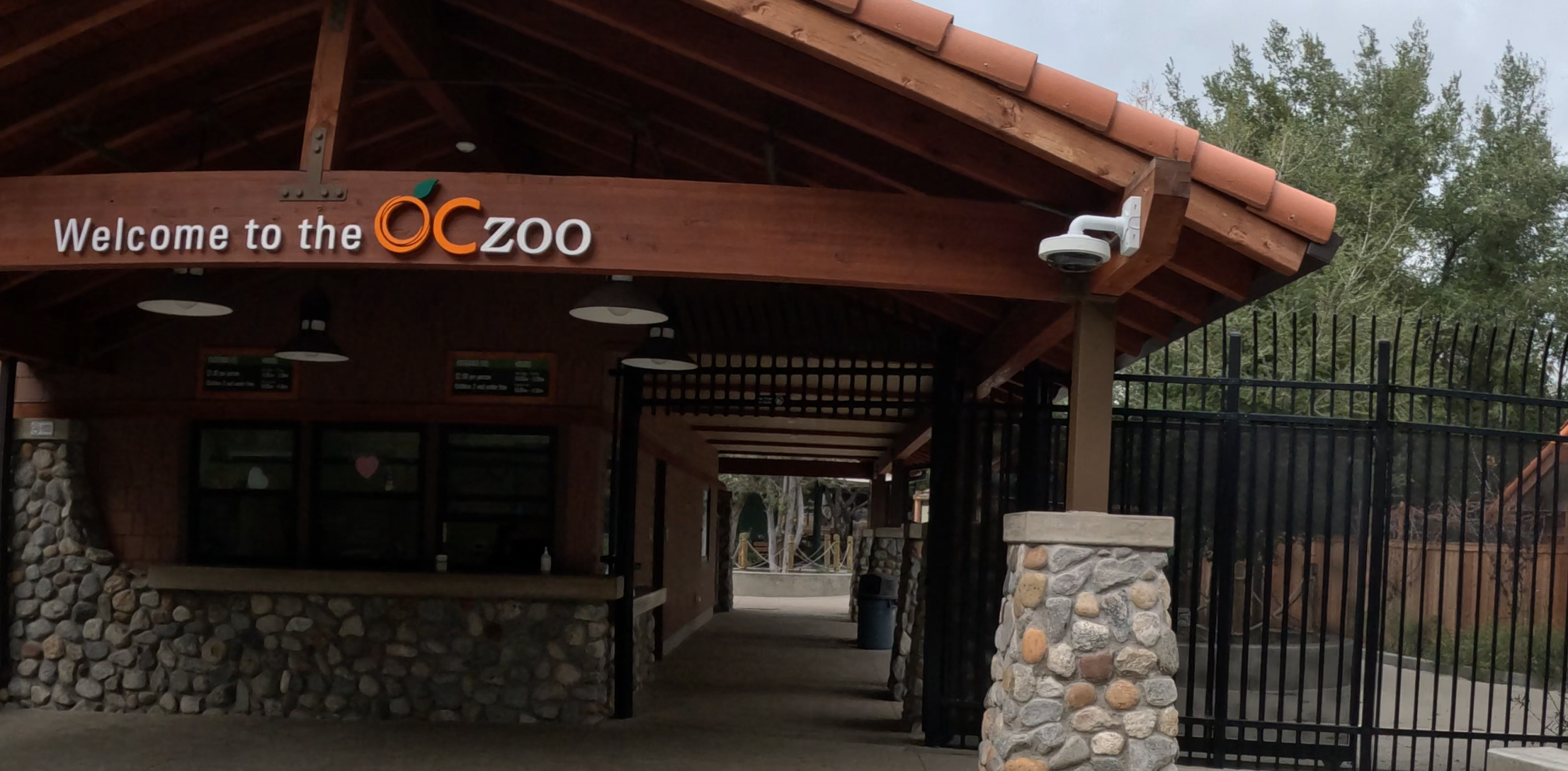 Entrance to the OC Zoo 