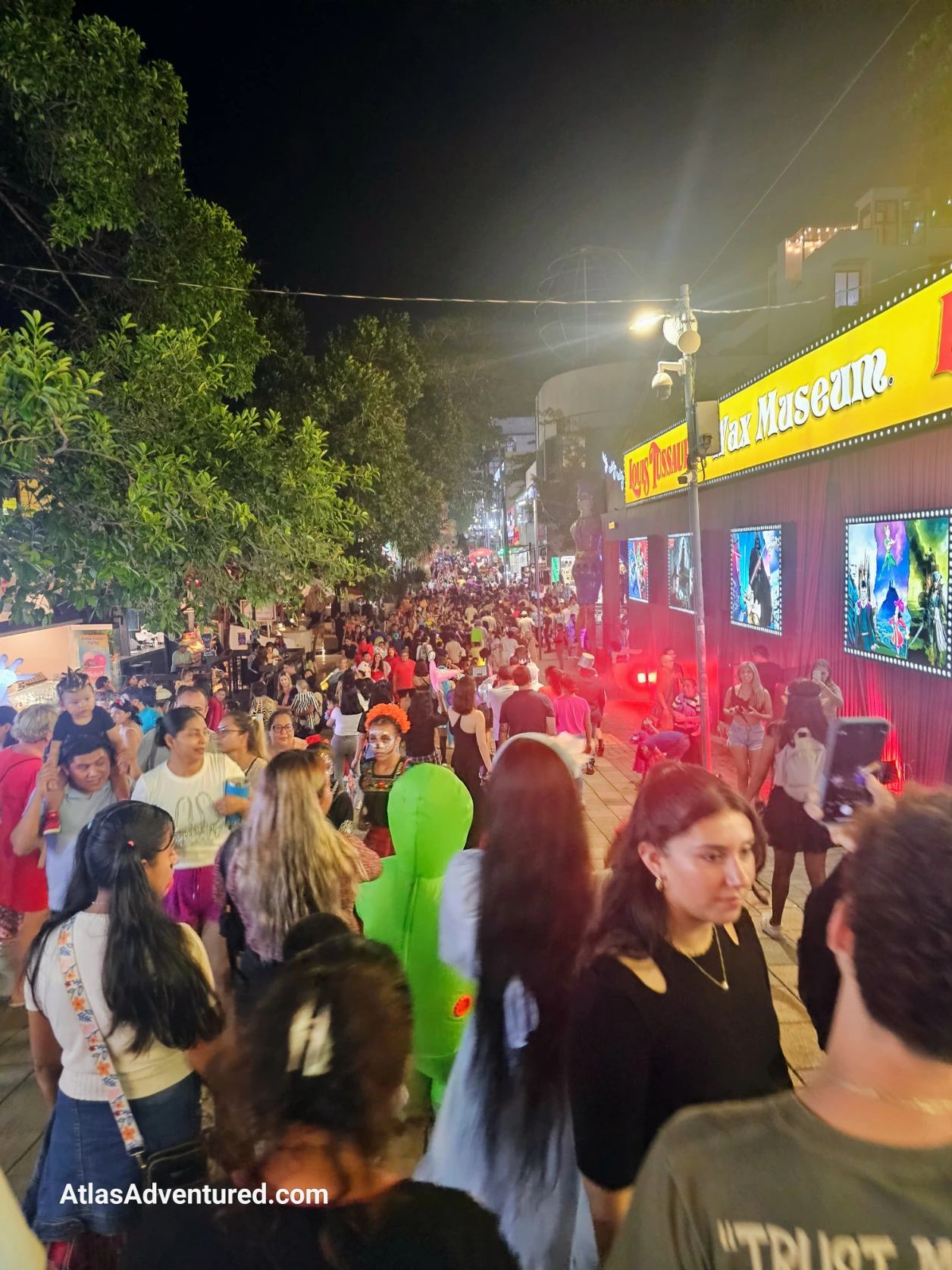 Quinta Ave gets very crowded on Dia de los Muertos in PDC Mexico