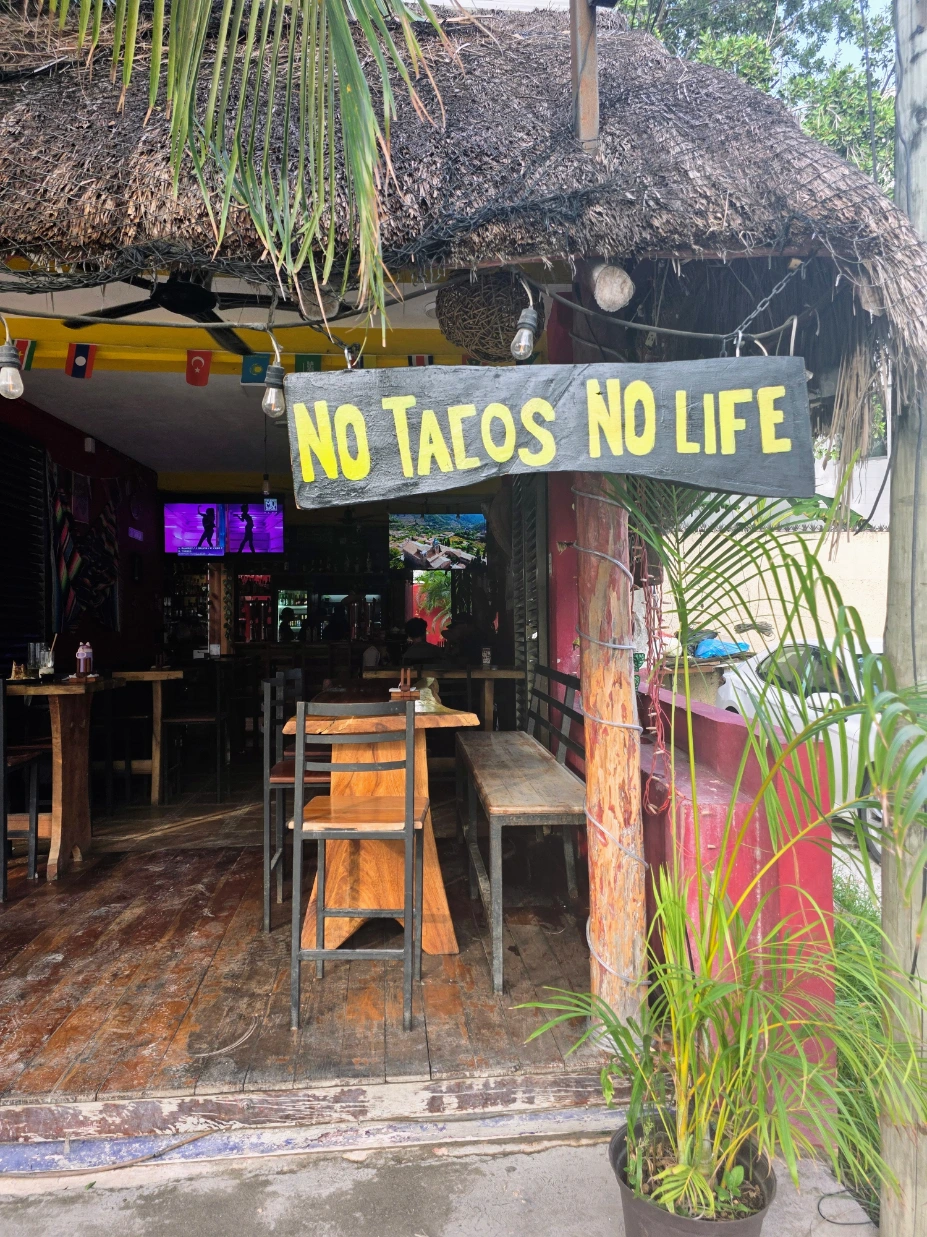 Restaurant in La Veleta in Tulum, Mexico - TG