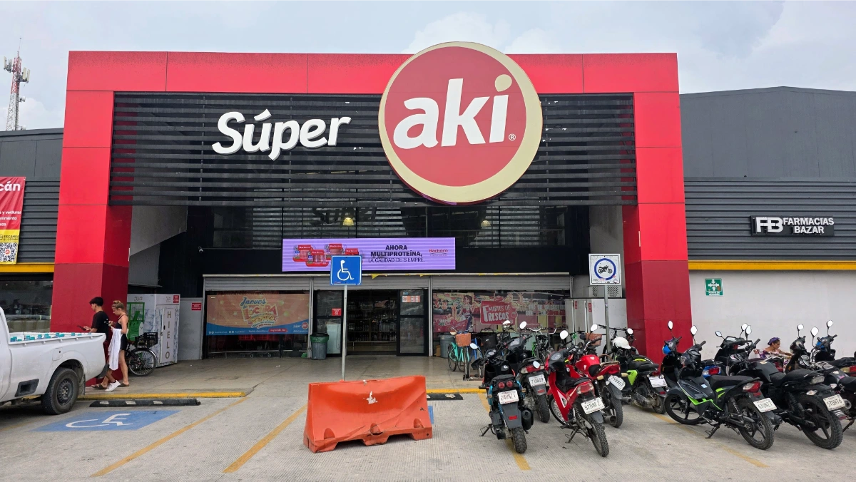 Super Aki grocery store in Tulum