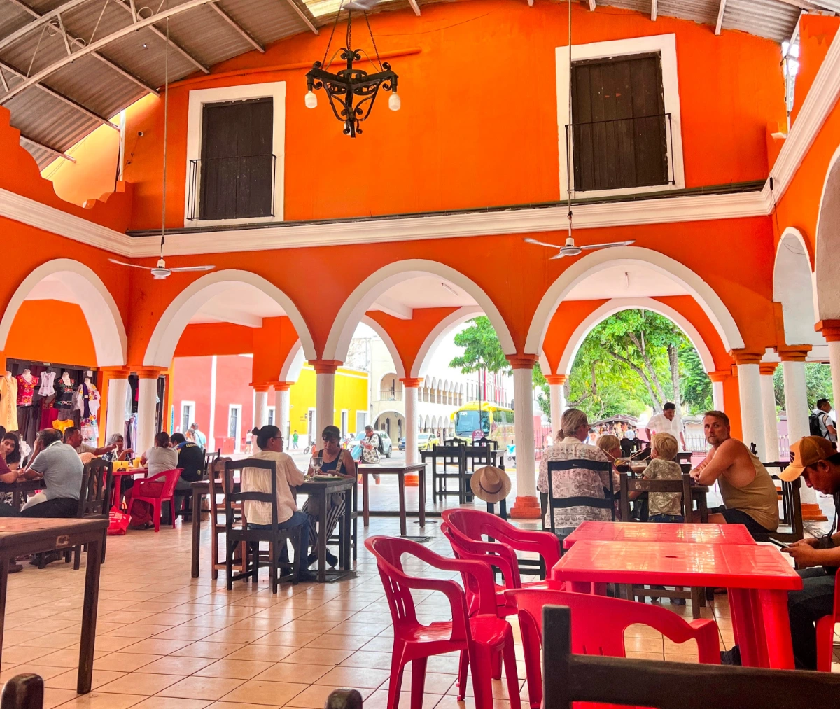 Mercado de Comida, a budget friendly place to eat, in Valladolid Mexico