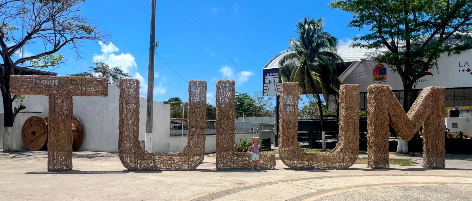 Tulum sign at the deportivo